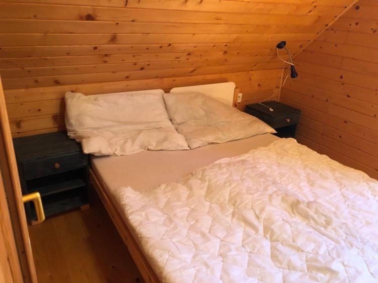 Almos Apartman Balatonfenyves Εξωτερικό φωτογραφία