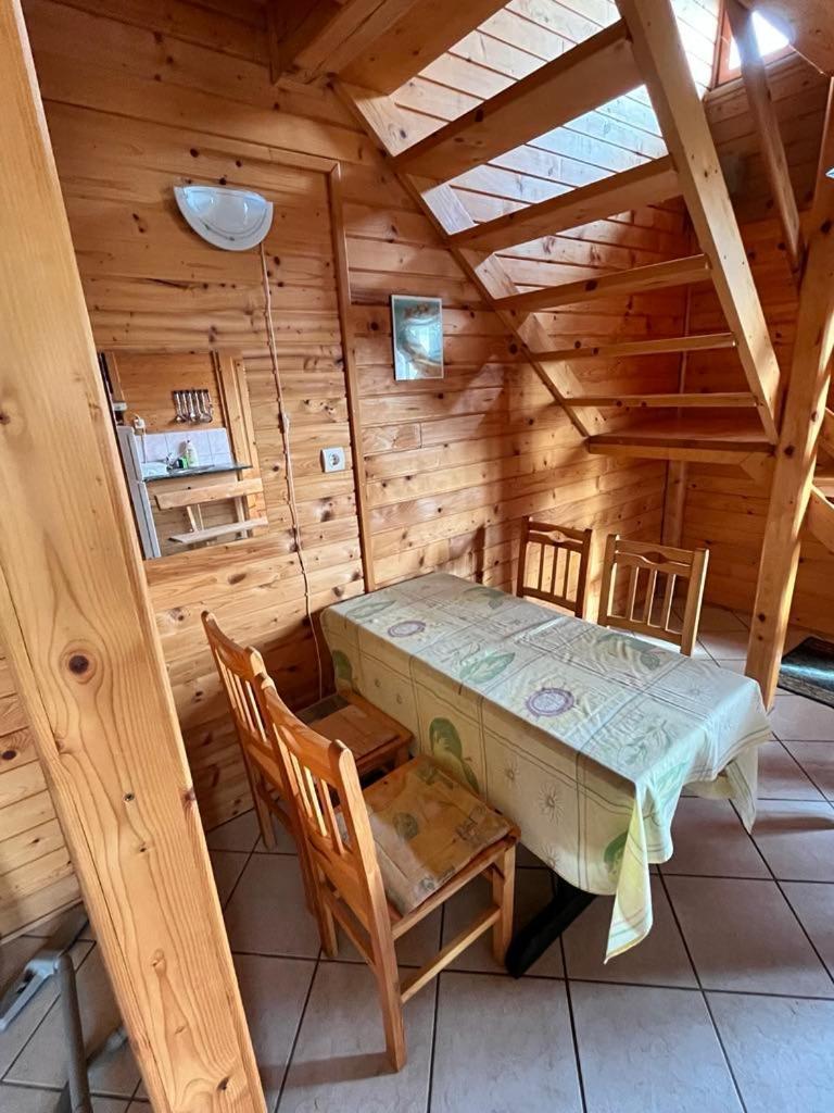 Almos Apartman Balatonfenyves Εξωτερικό φωτογραφία